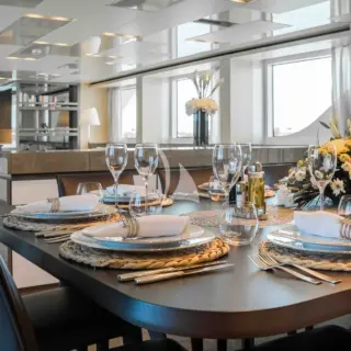 PREMURA - main salon dining