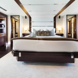 King Master Stateroom (Below Deck)