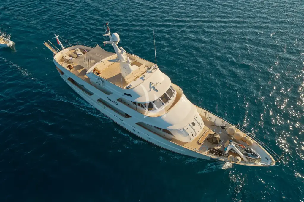 TO je TO - Exterior view from the top 