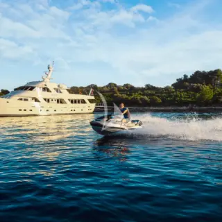 TO je TO - Exterior water jetski