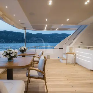 Main deck rear