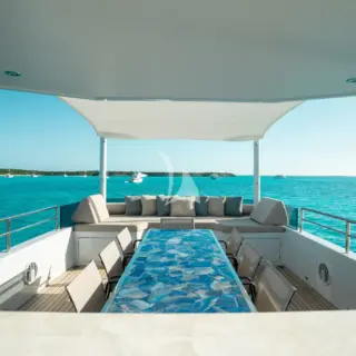 Upper Deck Dining