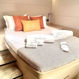 AURELIA - Front starboard cabin