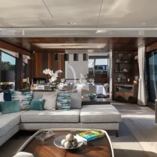 Main Deck - Salon
