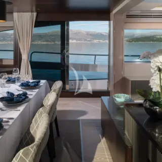 Main Deck - Salon
