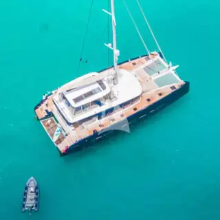 MANE ET NOCTE - at anchor