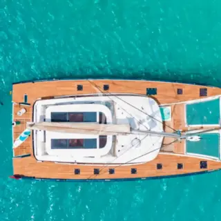 MANE ET NOCTE - At Anchor