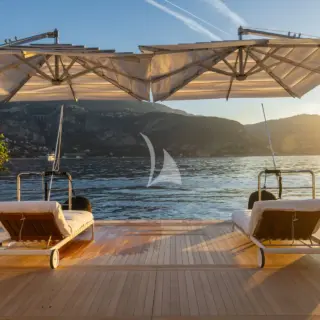 MALIA - Swim platform/Beachclub