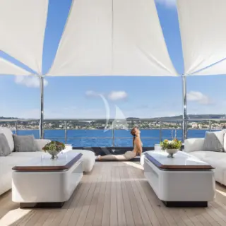 MALIA - Top deck aft
