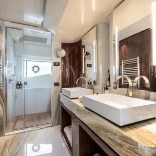 Master stateroom en suite
