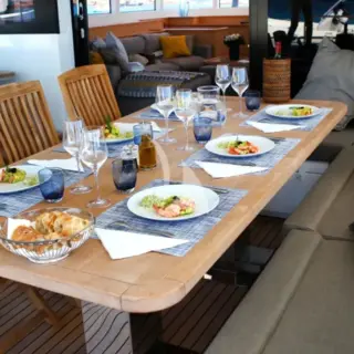 LADY M - Dining Table