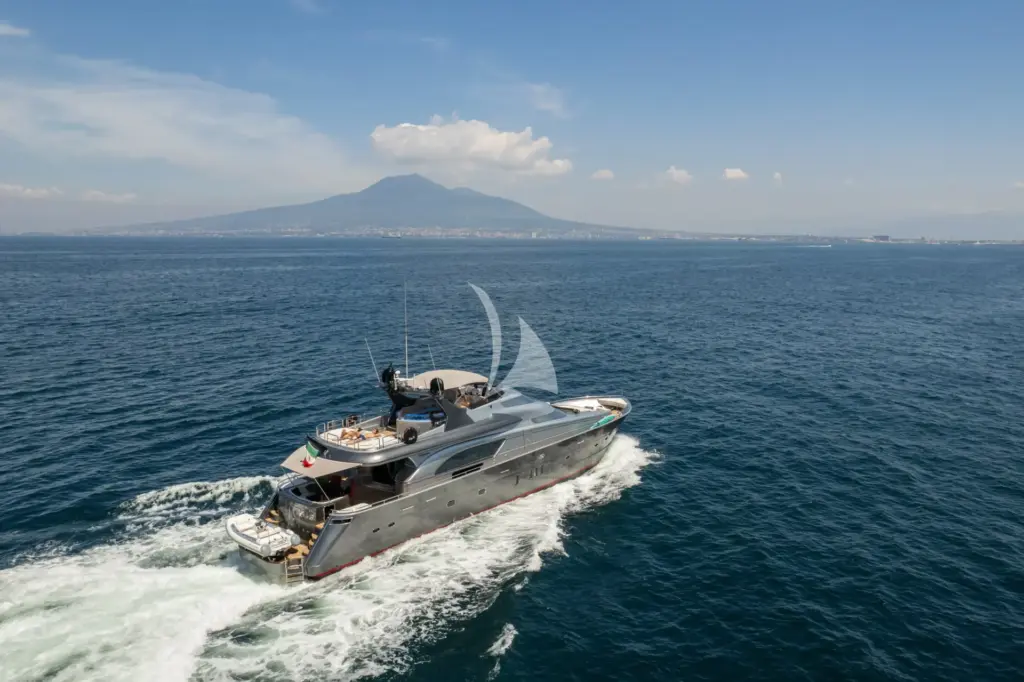 LADY B - aft from above