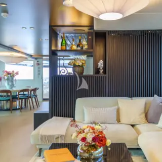 Main saloon lounge