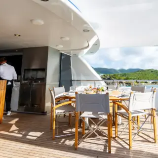 Upper deck dining