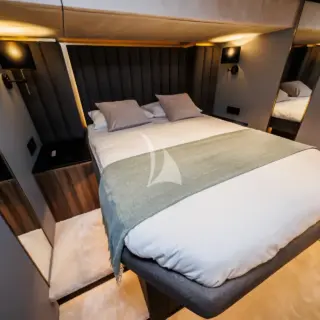 Double cabin- Stbd bow