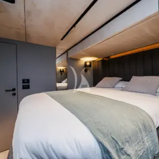 Double cabin- Stbd bow
