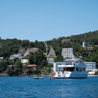 ELENA - Image 14