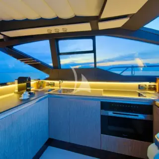 saloon 4