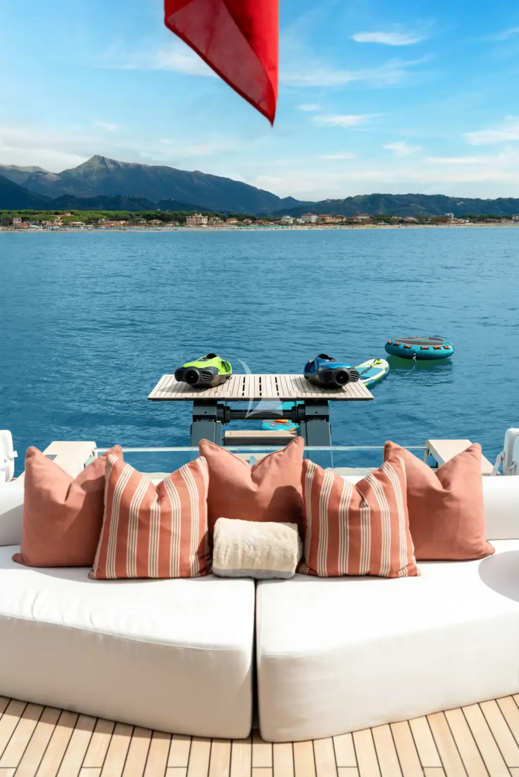 A+ - Hydraulic Swim Ladder