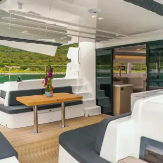 Aft Dining/Lounge