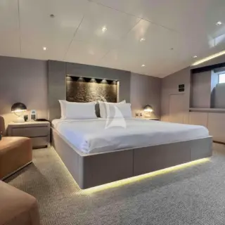 Main deck - Master cabin