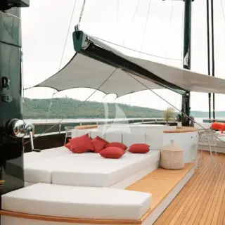 Sundeck