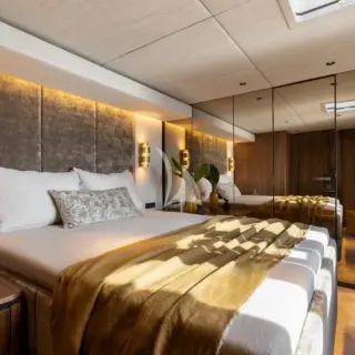 Guest cabin