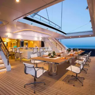 aft deck dining with retractable skilight