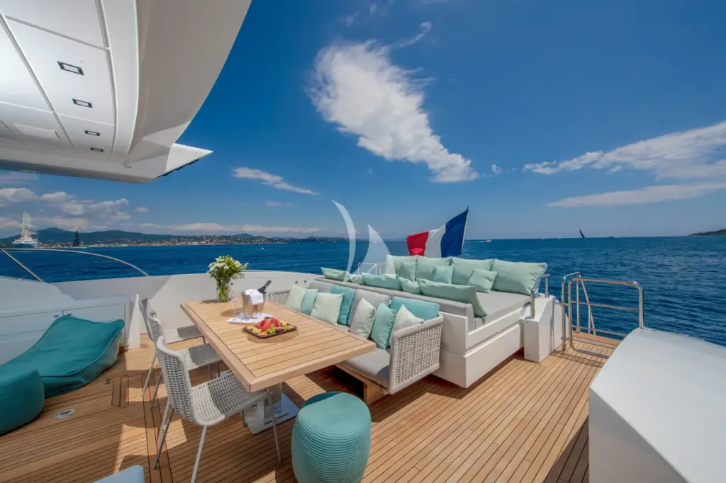 IARY - Main aft deck