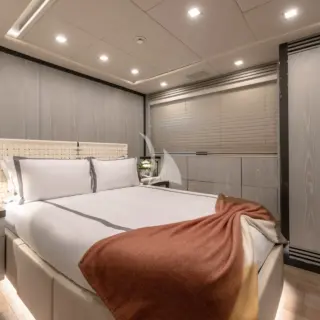 Double cabin