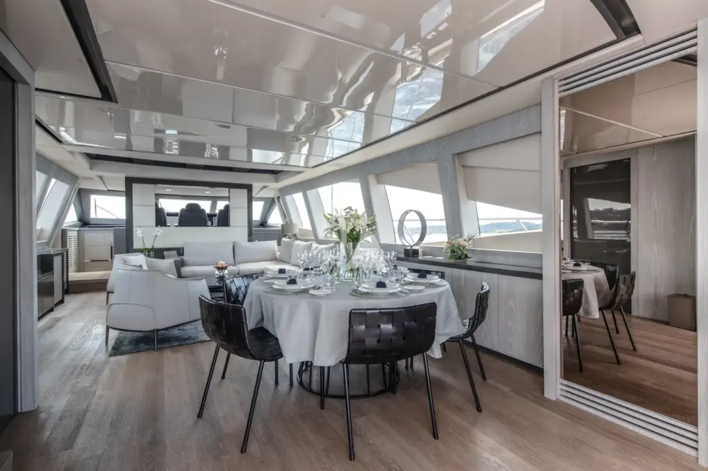 IARY - Formal dining 