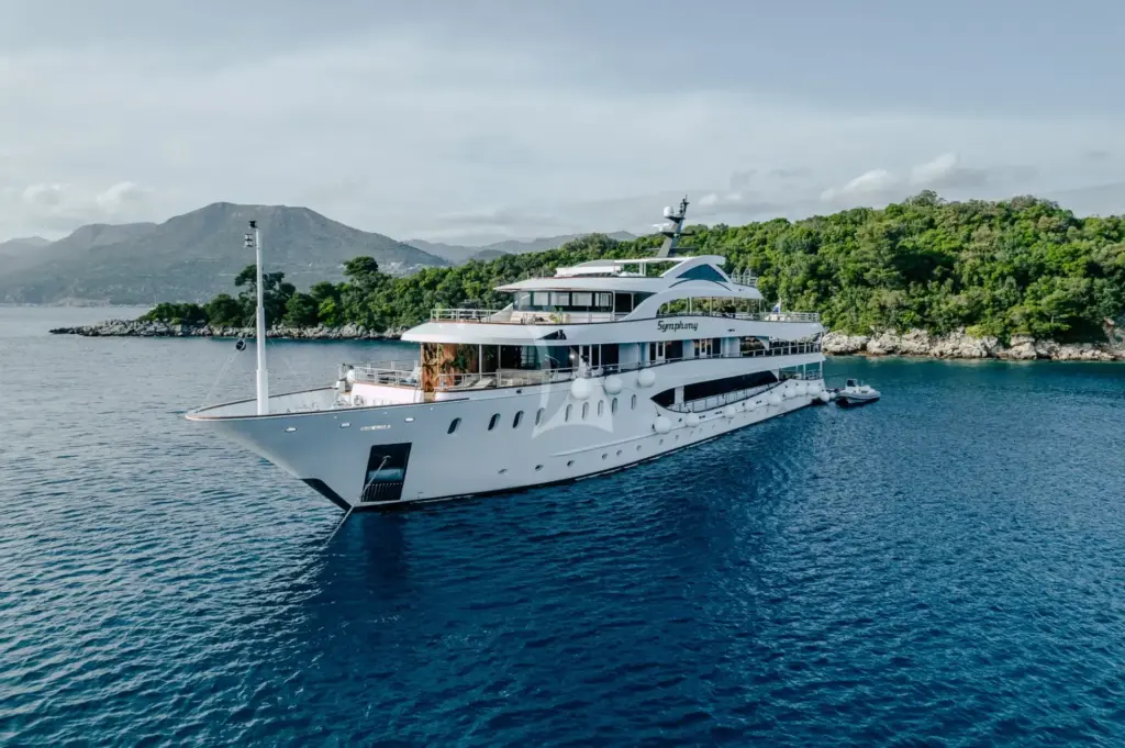 SYMPHONY - Drone Exterior