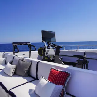 Upper Deck - Forward area