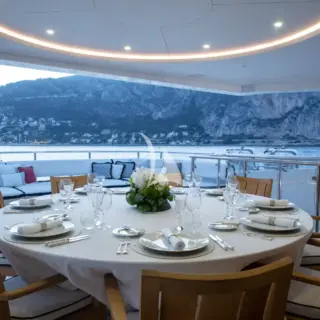 Upper deck - Dining area