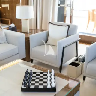 Upper Deck - Salon