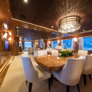 Main Deck - Dining area