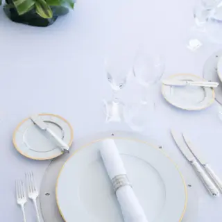 Upper deck - Dining set