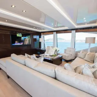 Top deck saloon