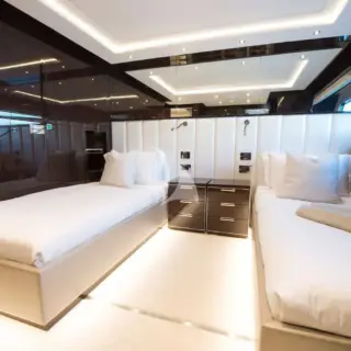 Twin guest cabin 1 (convertible)