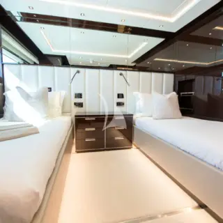 Twin guest cabin 2 (convertible)
