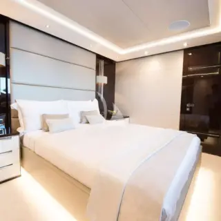 Double guest cabin 1