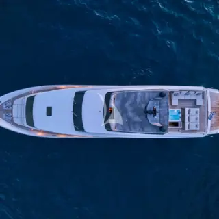 GOLDEN YACHT - Image 12