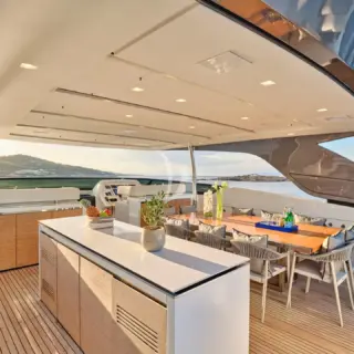 GOLDEN YACHT - Image 11