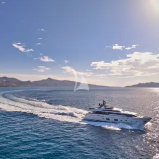 GOLDEN YACHT - Image 3