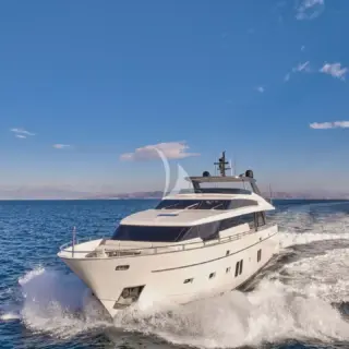 GOLDEN YACHT - Image 2