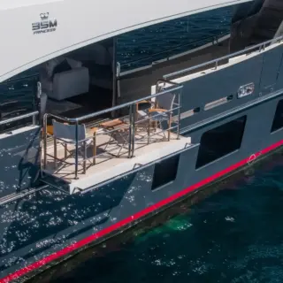 M/Y RESTLESS, Terrace