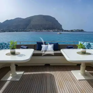 Fly Bridge Aft Table