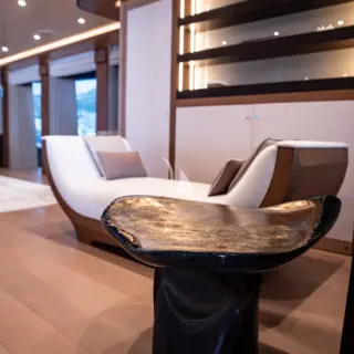 Upper Deck - TV Salon
