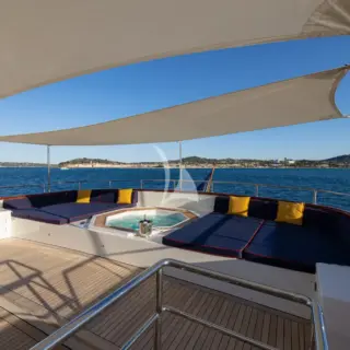 Bridge Deck aft