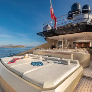 HOKULANI - Main deck aft sun lounging area